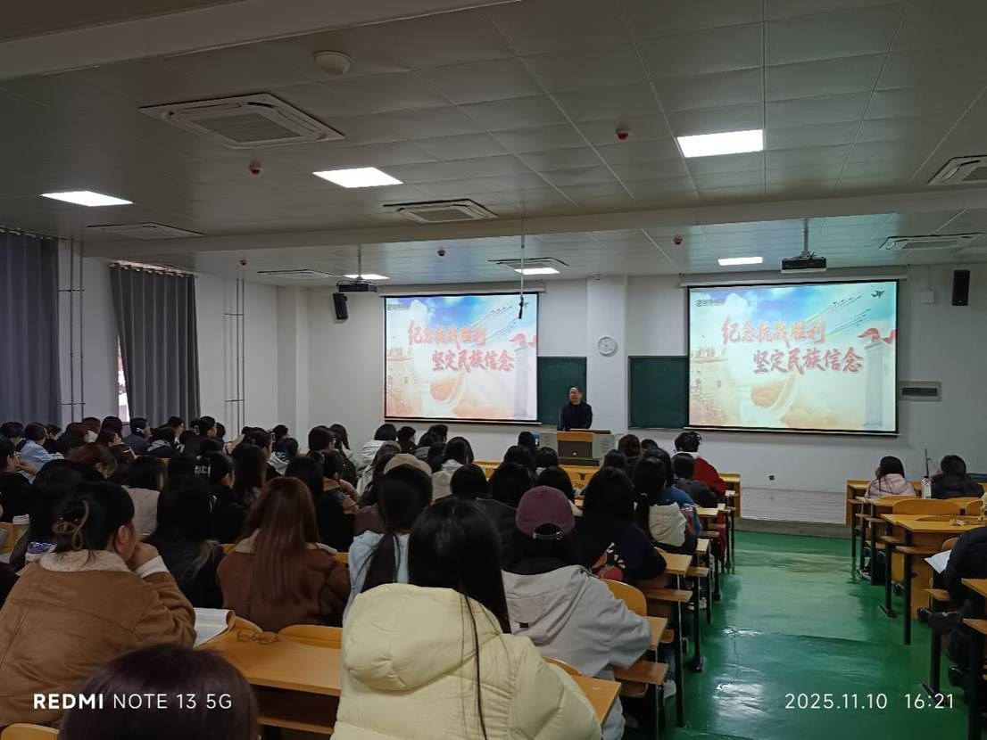 会议室里的人们 AI 生成的内容可能不正确。